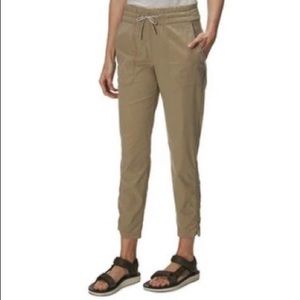 The North Face khaki capri pants